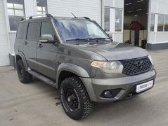 car-image