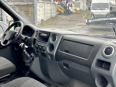 car-image